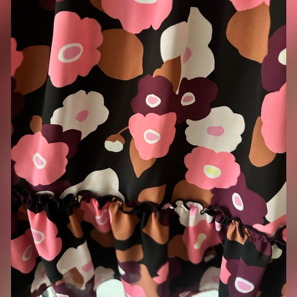 Kate Spade Blooming Floral mini dress. Pink and black floral dress. Size 2 - Picture 6 of 7